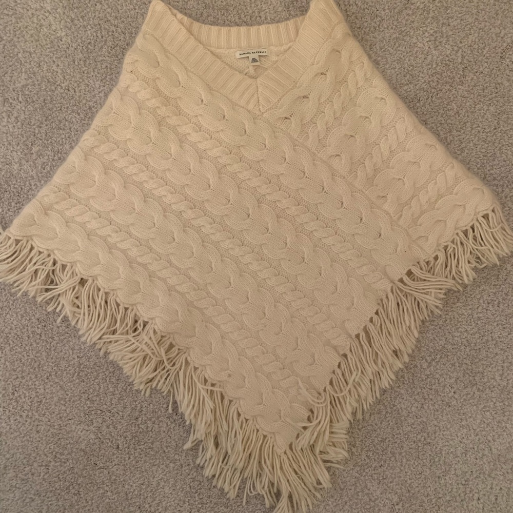 Banana republic poncho size M/L